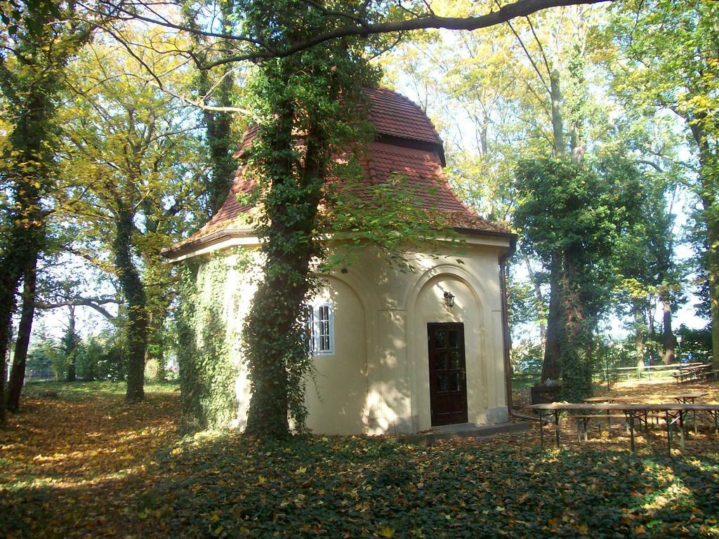 Hotel Schloss Storkau Екстериор снимка